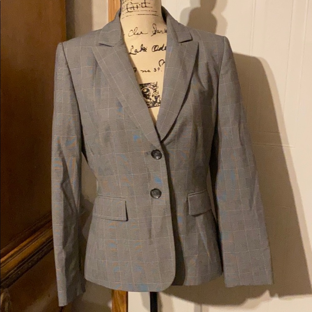 Tahari Blazer